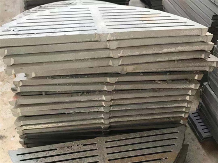 爐底（爐箅子）